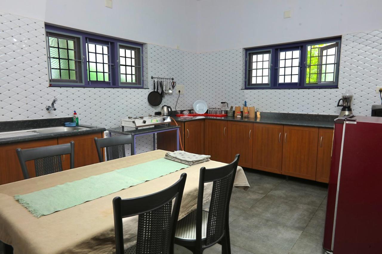 Monsoon Apartments 坎努尔 外观 照片